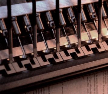 The reshaper can pre-process the signature spine before sewing, and this device and technology can not only effectively reduce the frequency of equipment shutdowns, but also enable the thread sewing to further improve the quality.